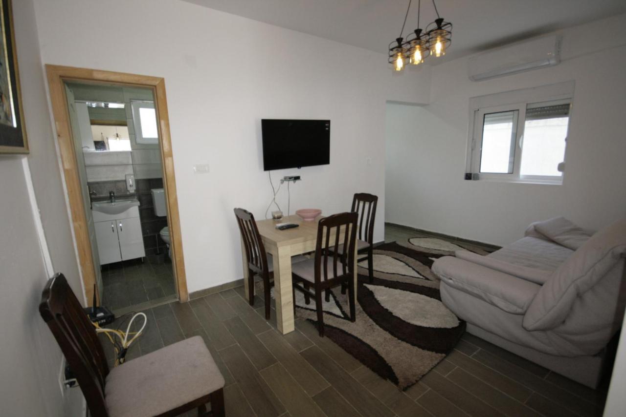 Apartmani Srdanovic Tivat Kültér fotó