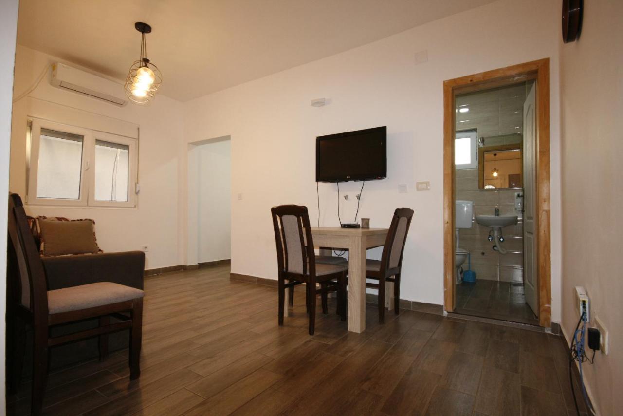 Apartmani Srdanovic Tivat Kültér fotó