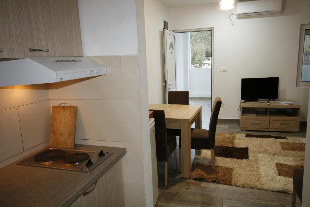 Apartmani Srdanovic Tivat Kültér fotó