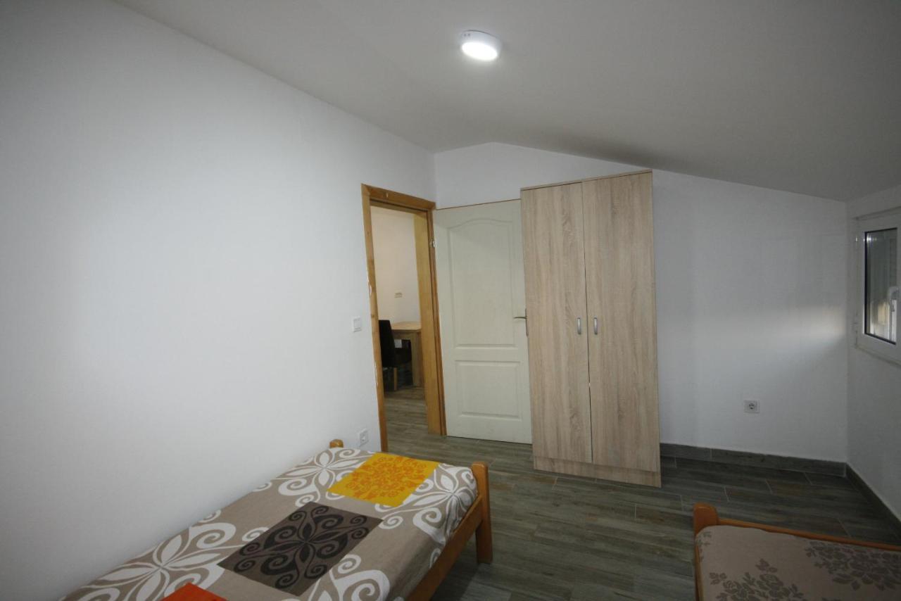 Apartmani Srdanovic Tivat Kültér fotó